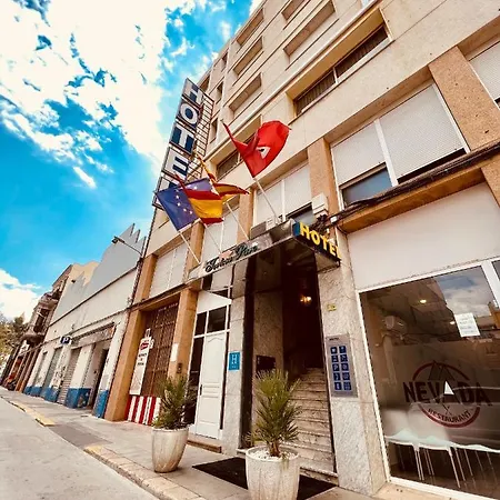 托尔托萨公园酒店 2* 托尔托萨