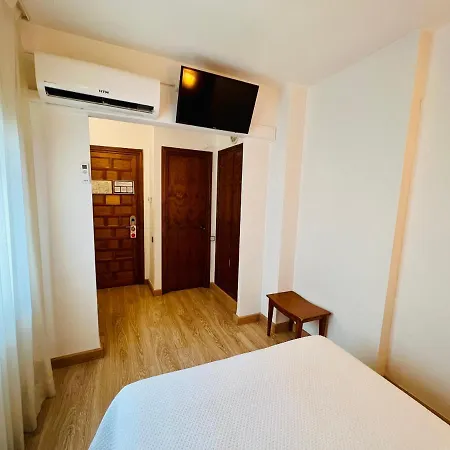 托尔托萨公园酒店 2* 托尔托萨