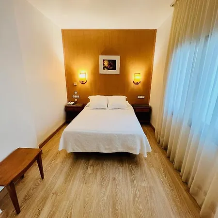 托尔托萨公园酒店 2* 托尔托萨